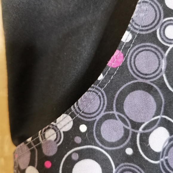 Scrubs top - Picture 2 of 6